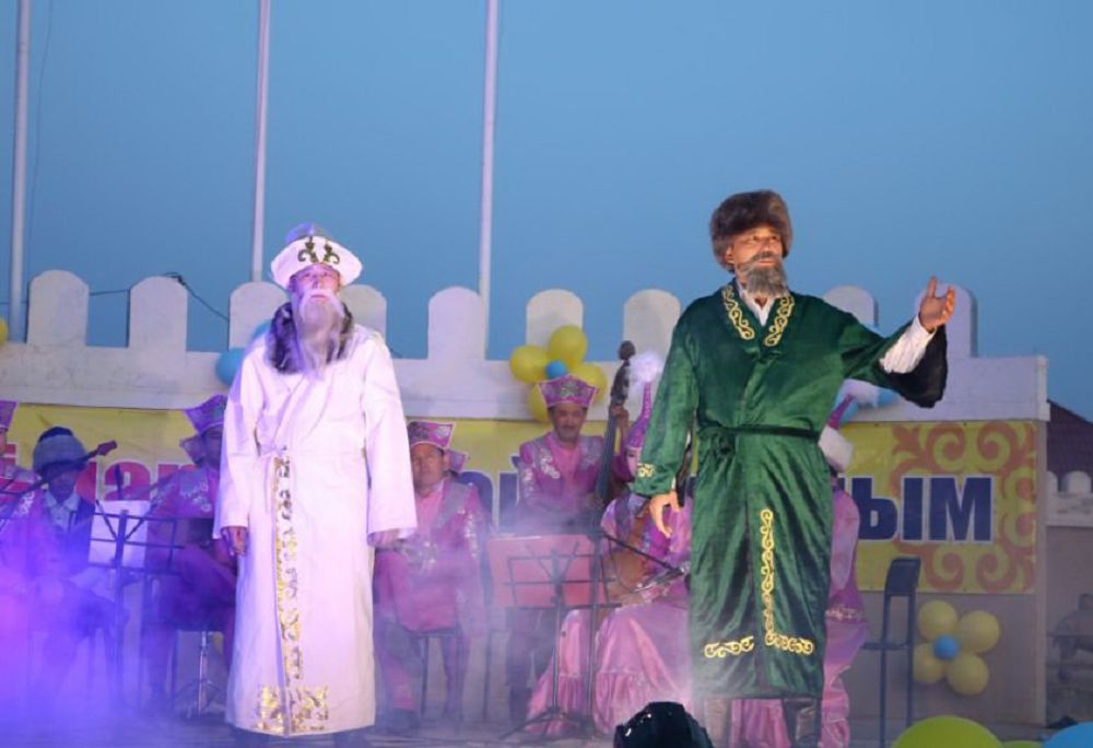 Tarazda «Moıyn­qum­nyń dalasy men áýeni» atty dýmandy-sazdy konsert ótti