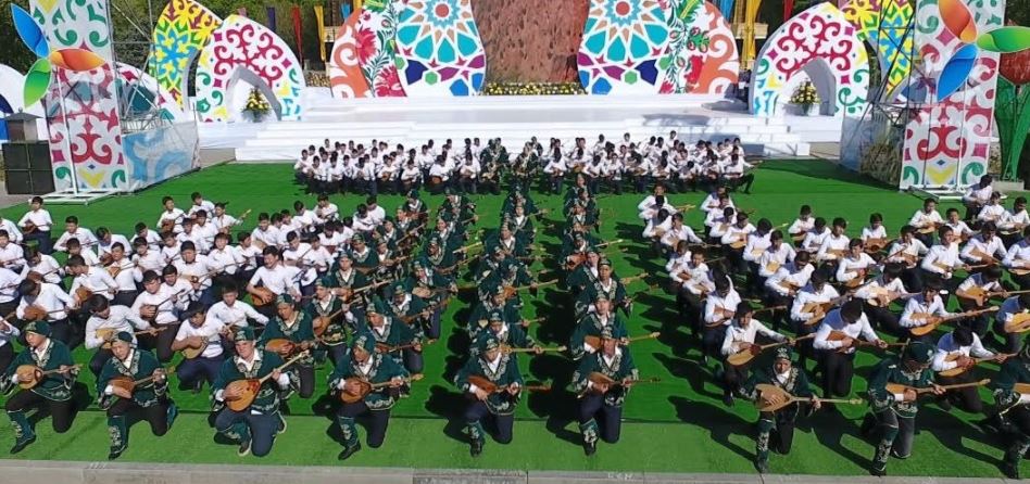 Astanada Ońtústik Qazaqstan oblysynyń kúnderi ótedi