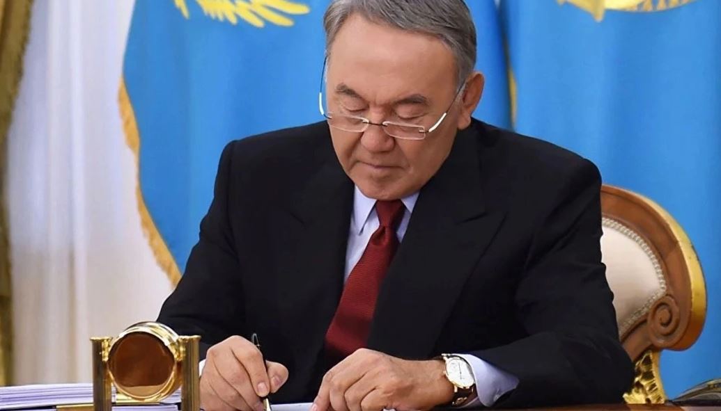 Nazarbaev QR sot júıesi jónindegi erejelerdi bekitý týraly Jarlyǵyna ózgerister engizdi