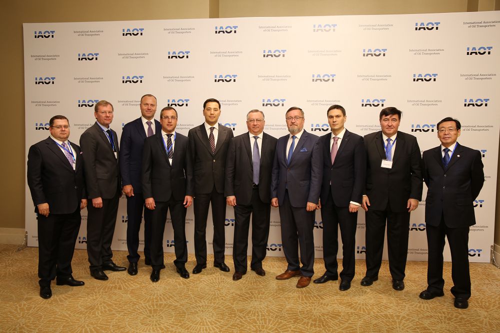 Astanada Munaı tasymaldaýshylardyń halyqaralyq assosıasııasynyń otyrysy ótti