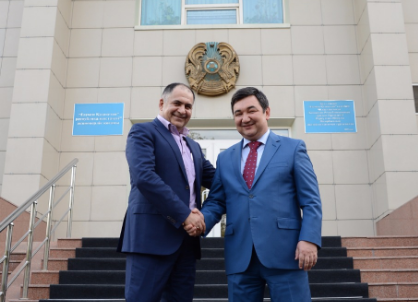 «Egemen Qazaqstan» basshysy IRNA basshysymen kezdesti