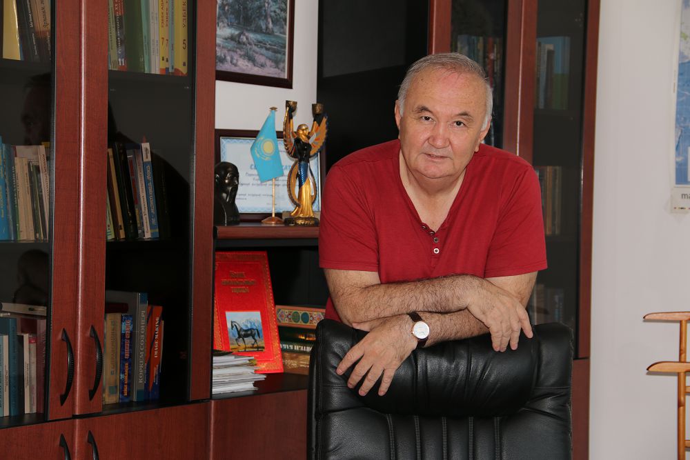 Raýshanov jazǵan jyrdy jattama...