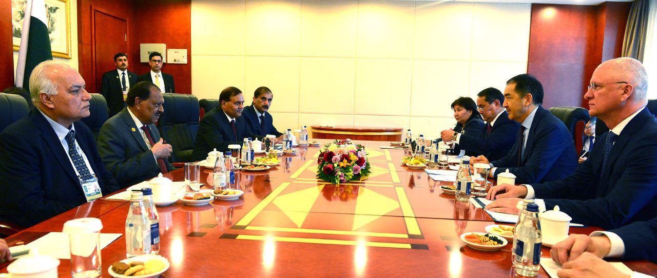 Saǵyntaev Pákistan prezıdenti Mamnýn Hýsseınmen kezdesti