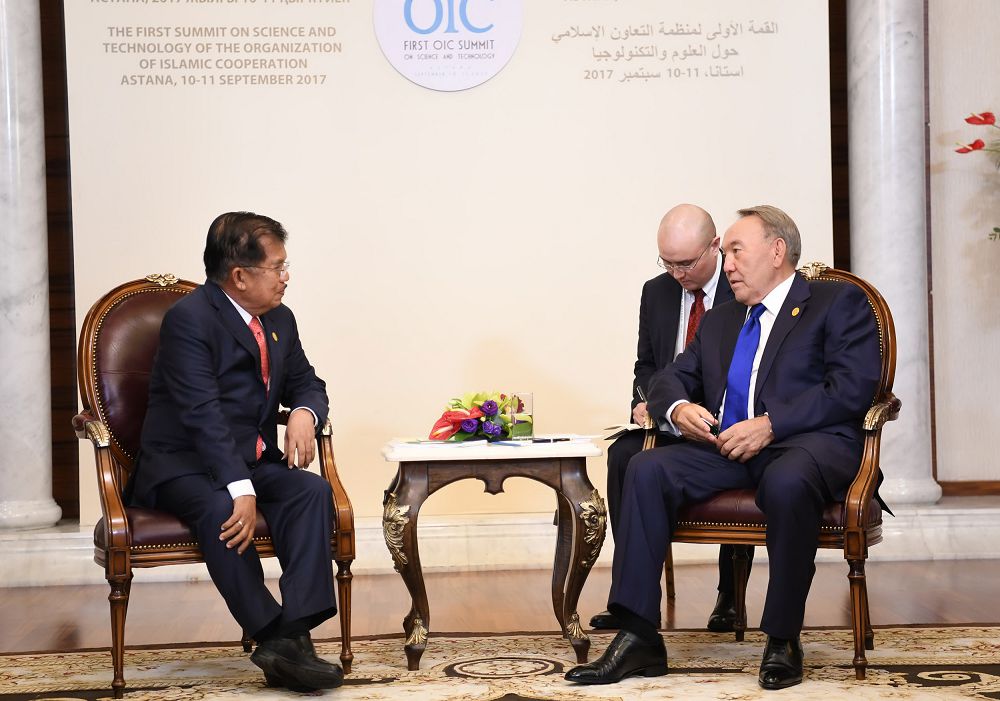 Elbasy Indonezııa Respýblıkasynyń vıse-prezıdentimen kezdesti