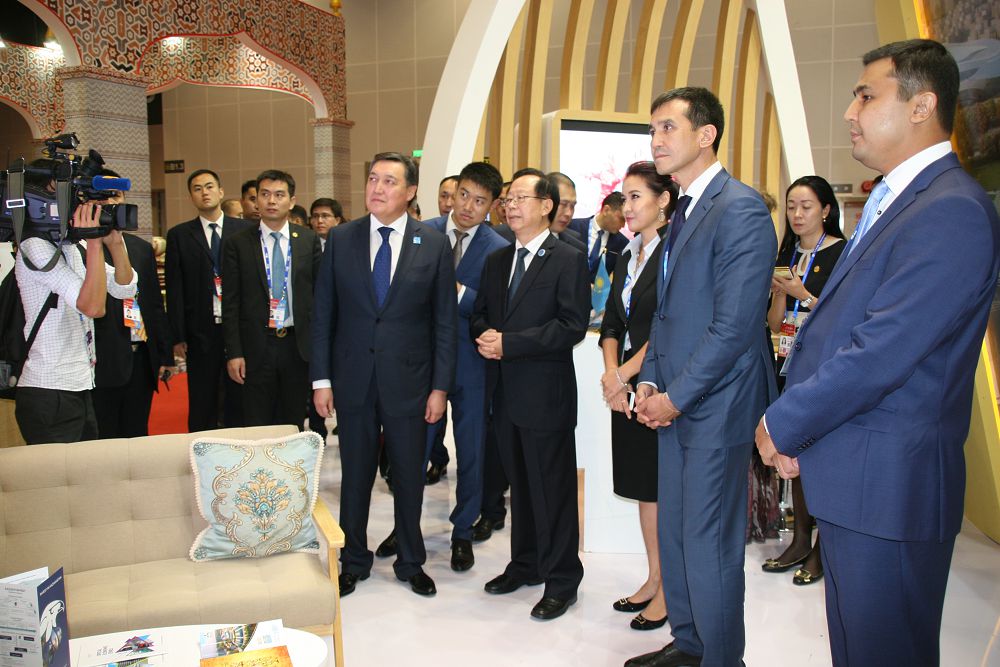 О́ńiraralyq yntymaqtastyqqa oń serpin