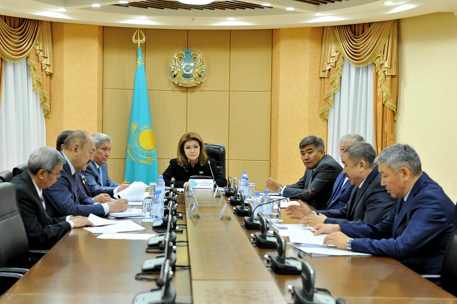 EýrAzES elderi arasyndaǵy kelisimdi ratıfıkasııalaý qaraldy
