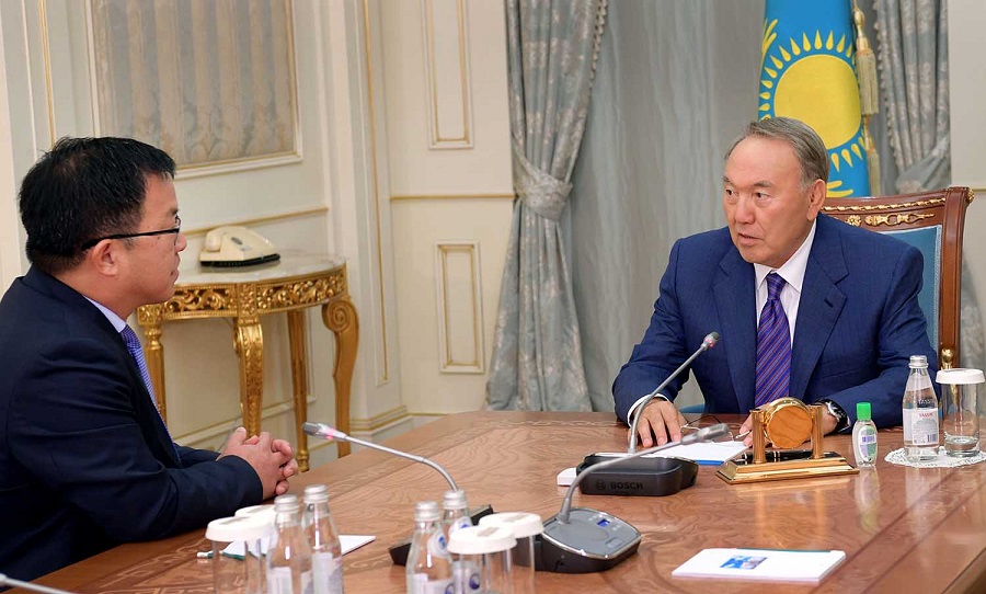 Nazarbaev Iýrıı Pıany qabyldady