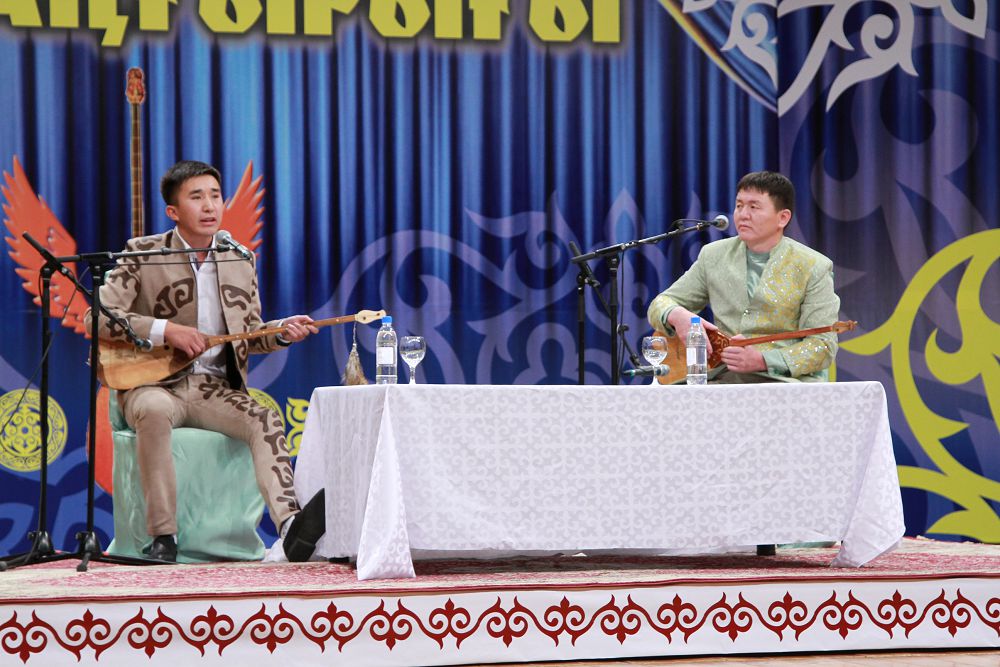 Astanada «Rýh jańǵyryǵy» atty aıtys ótip jatyr