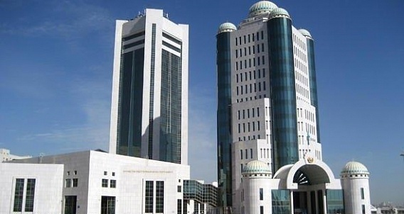 Memleket basshysy Jarlyqtarymen Senat depýtattary qaıta taǵaıyndaldy