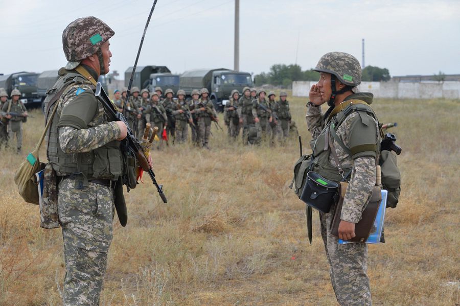 On alty myń azamat áskerge attanady