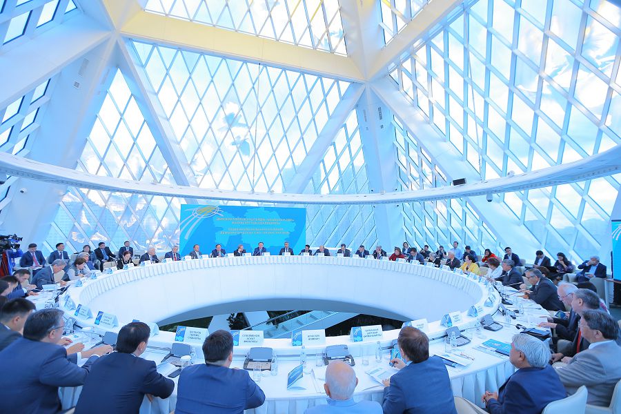 Álemdik órkenıetke enýdiń jańa belesi