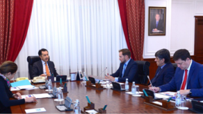 Saǵyntaev Astana Hub jobasyn iske asyrý jóninde keńes ótkizdi