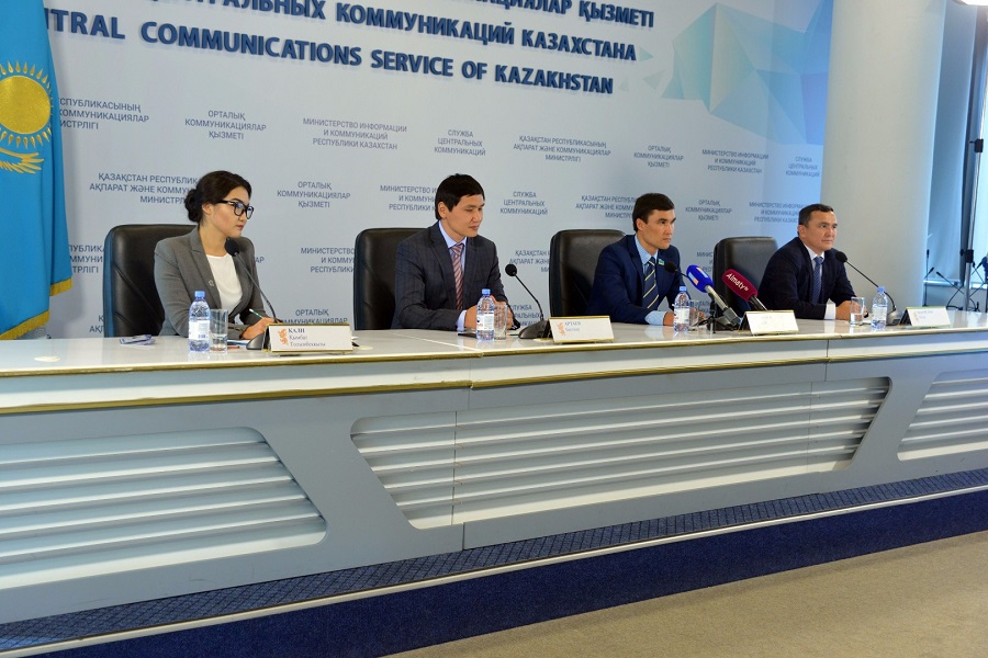 Boks sańlaqtary Golovkın-Alvares jekpe-jegine qatysty pikir aıtty