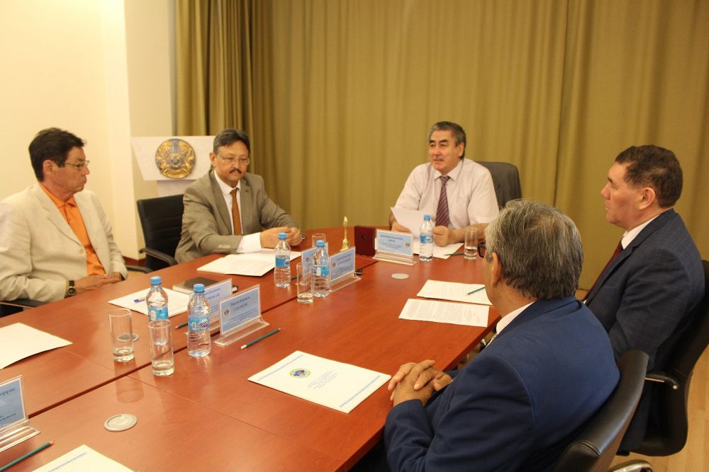 Jańa dáýirdiń jarqyn jemisi