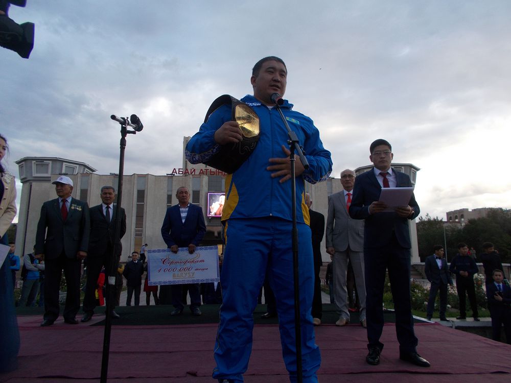 Aıbek Nuǵymarov: Jeńisimdi jerlesterime arnaımyn!