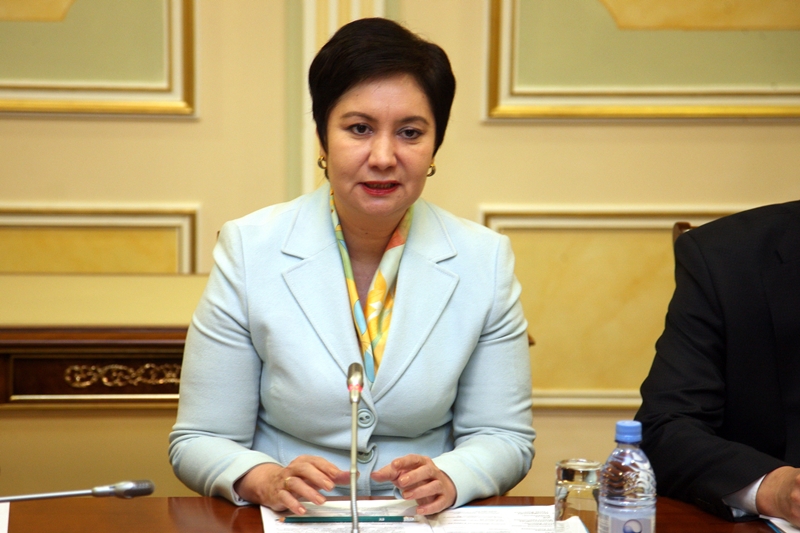 Ábdiqalyqova Japonııa Parlamentiniń depýtatymen kezdesti