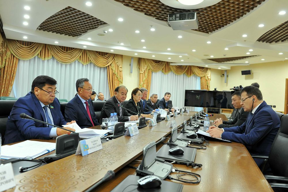 Senat komıteti Qazaqstan men Serbııa kelisimin ratıfıkasııalaý týraly zań jobasyn qarady 