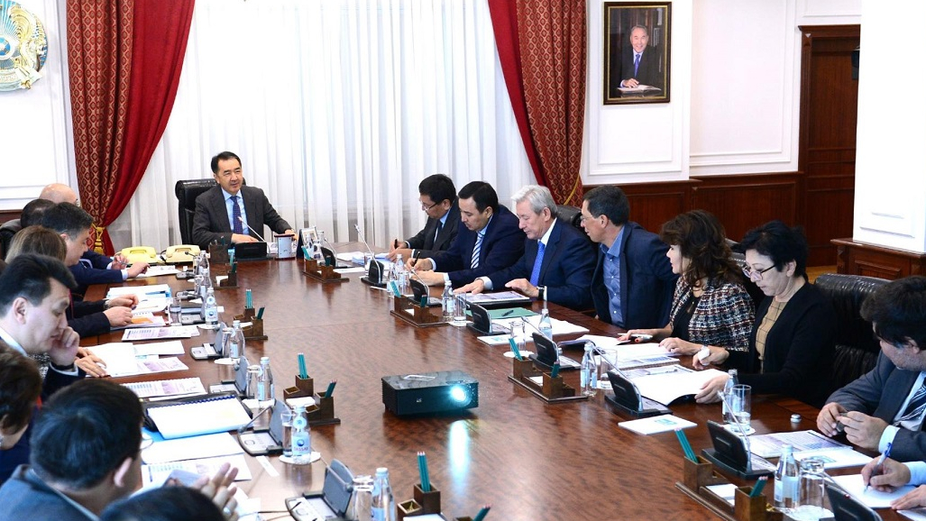 Saǵyntaev ekonomıka máseleleri jónindegi Saraptama keńesiniń kezekti otyrysyn ótkizdi