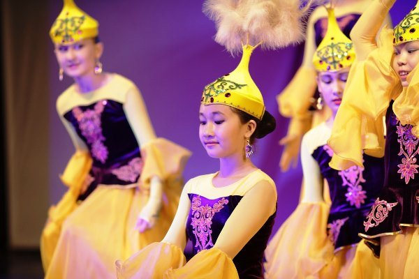 «Balbóbek» X festıvaline qatysýǵa ótinish qabyldaý bastaldy