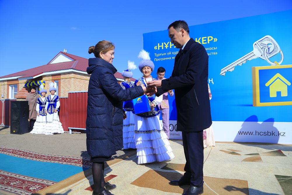 Qostanaılyqtar «Nurly jer» baǵdarlamasy boıynsha baspanaly boldy