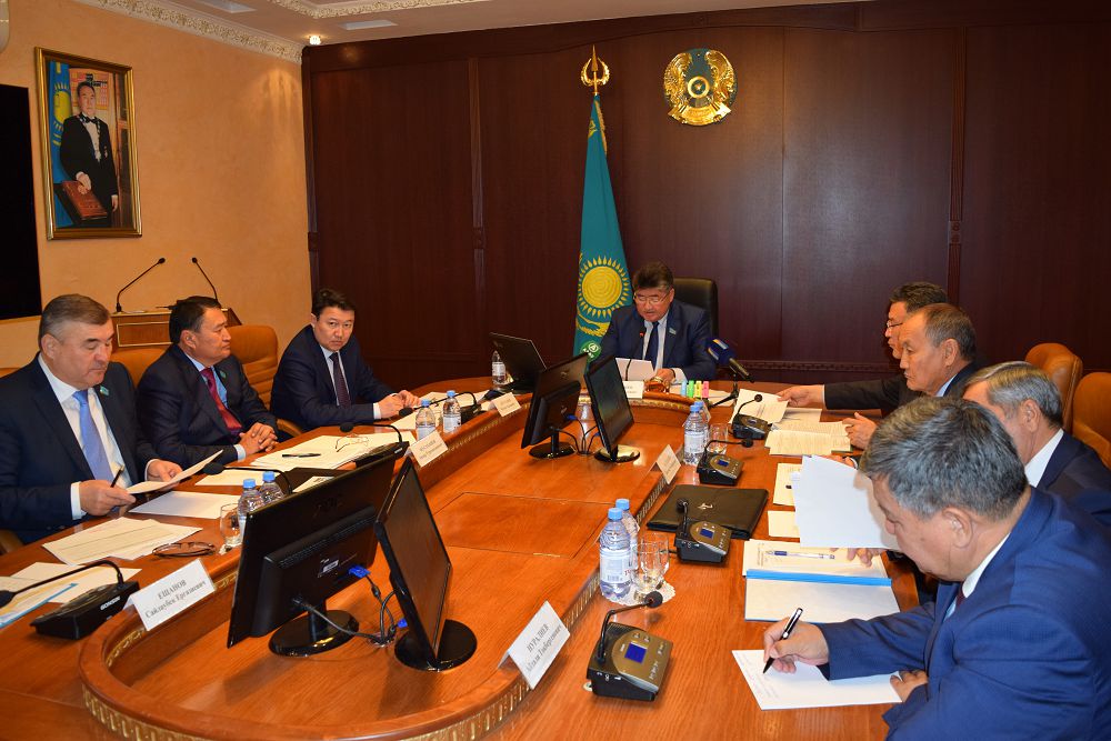 Senatorlar agrarlyq sala máselelerin talqylady