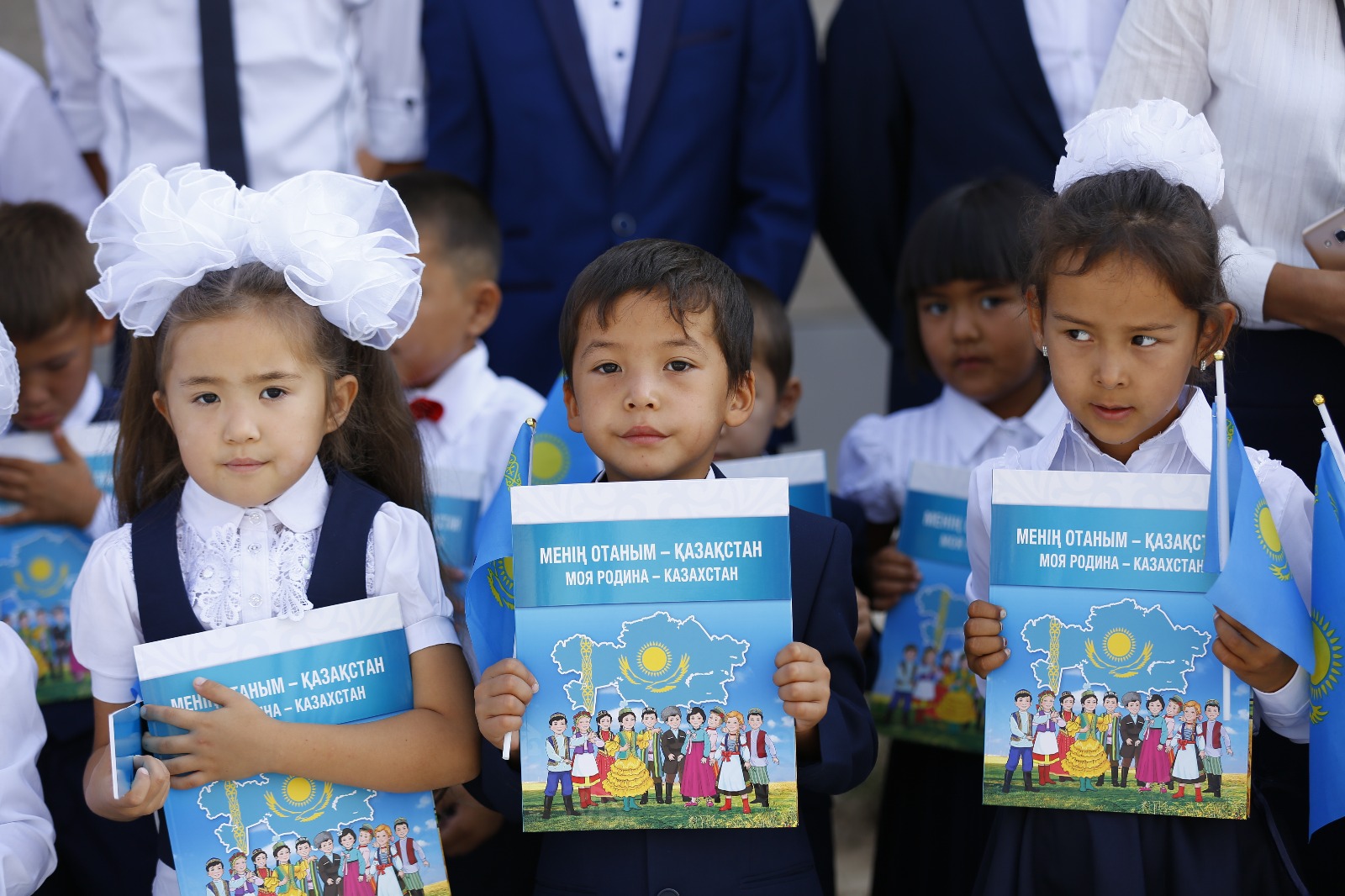 Latyn álipbıi – órkenıet joly
