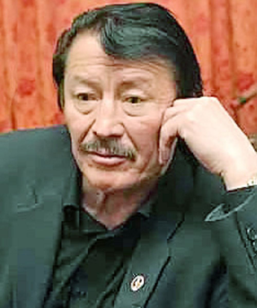 Quman Tastanbekov: Latyn álipbıi memlekettik tilimizdiń aıasyn keńeıtedi