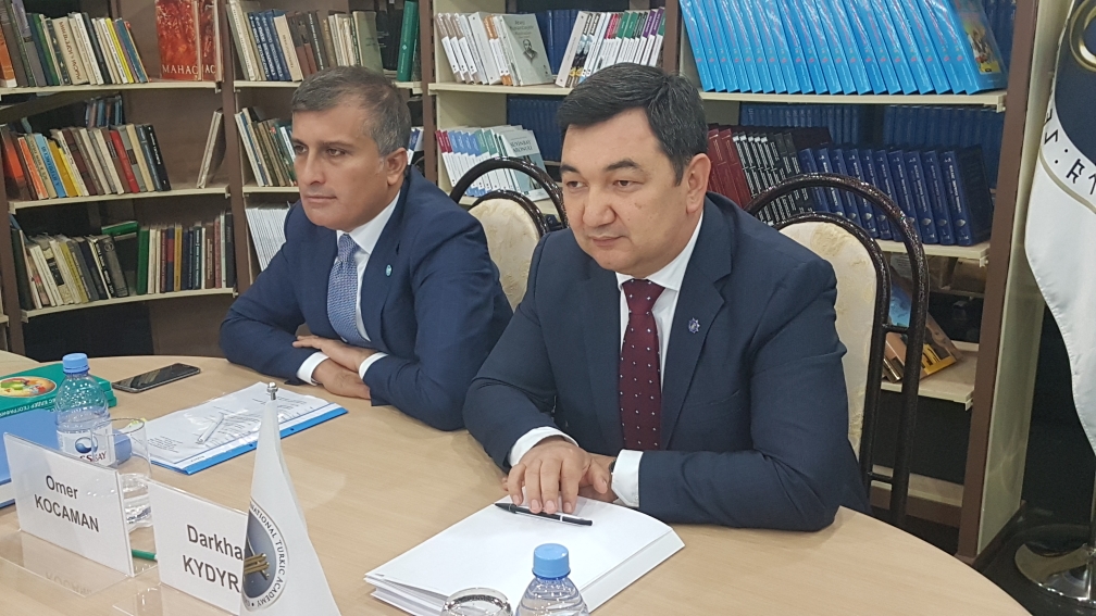 Túrki halyqtaryna ortaq geografııa jáne ádebıet kitaptary jazylady