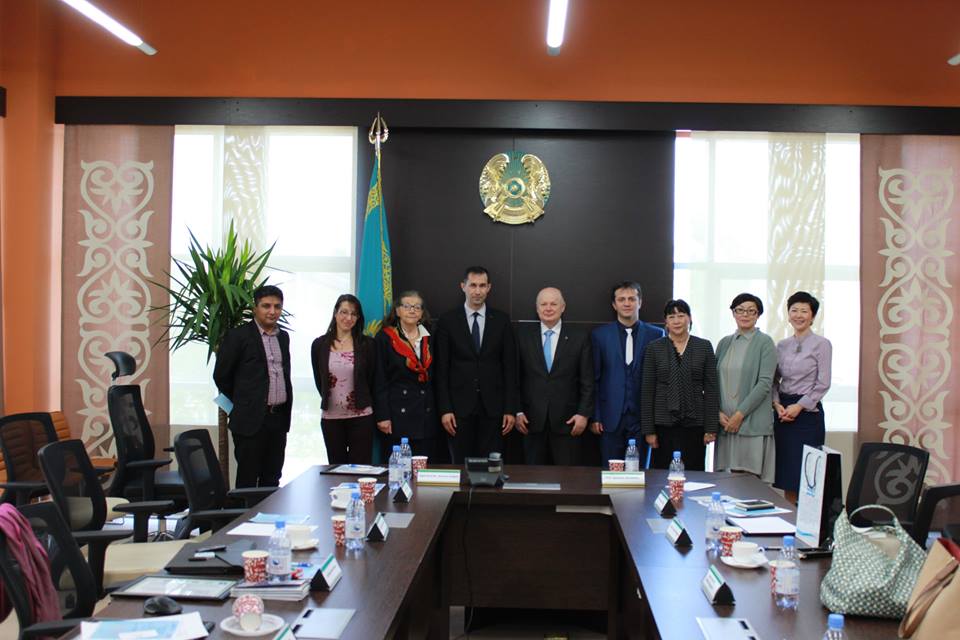 Mýltılıngvızm salasy mamandary bas qosty