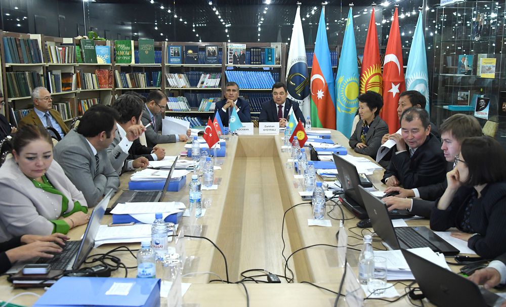 Túrki álemine ortaq oqýlyq shyǵady