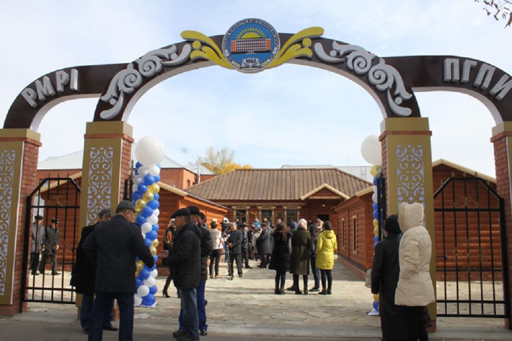 Sultanbet sultan saraıy salyndy
