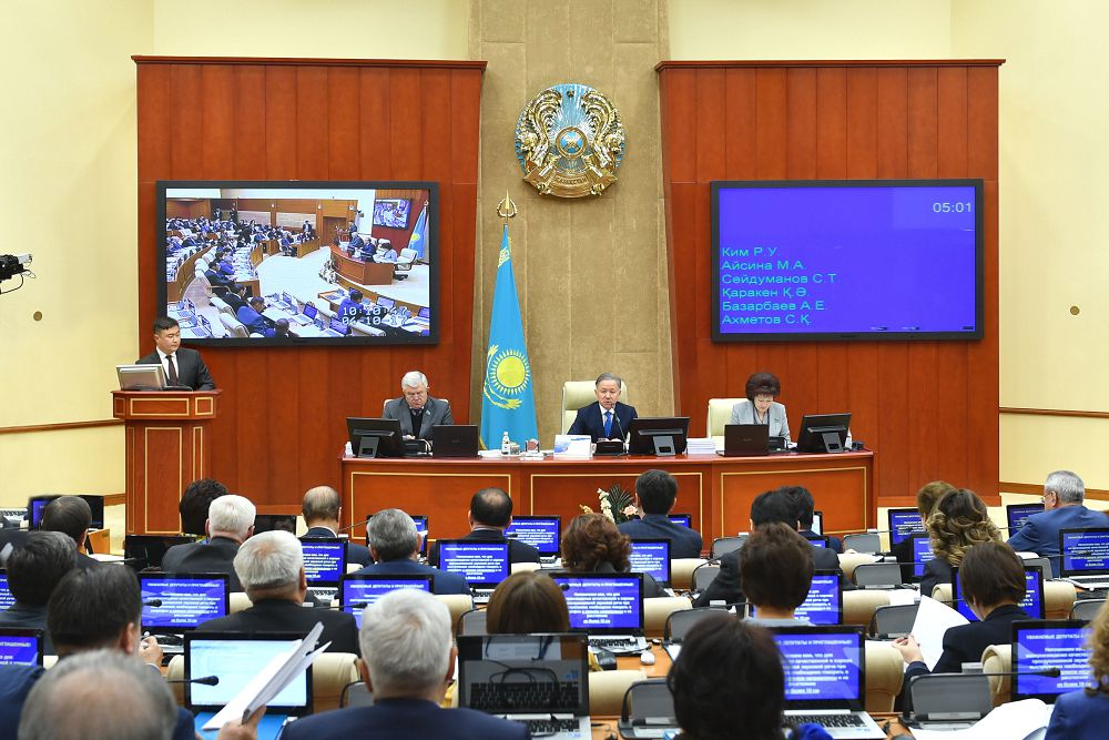 Májiliste bıýdjettik zańnamany jetildirý boıynsha túzetýler maquldandy