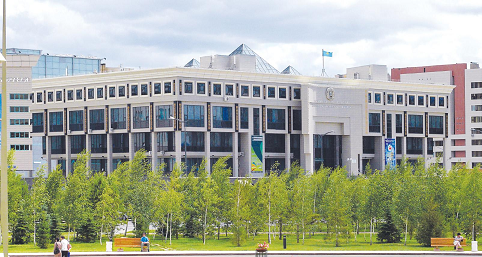 Astanada tarıhı bastamaǵa arnalǵan kórme ótti