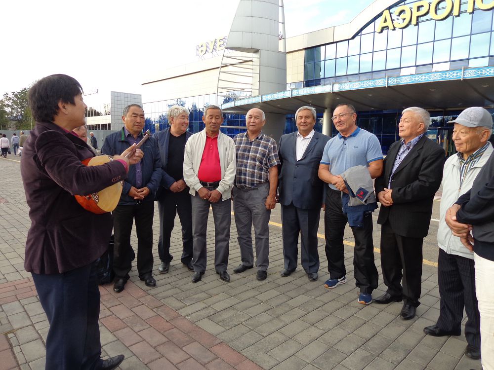 Jastar – birinshi, eresekter ekinshi orynda