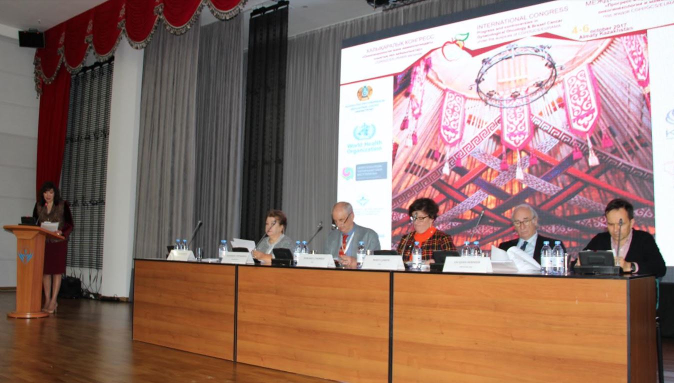 Almatyda onkolog-dárigerlerdiń halyqaralyq kongresi ótti