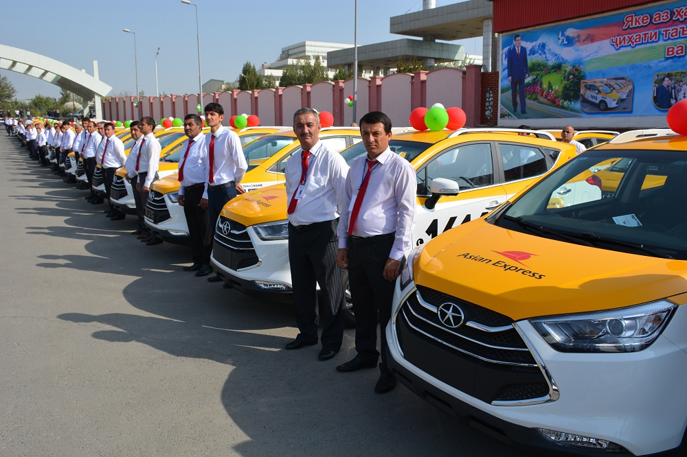 Elimizde qurastyrylǵan avtokólikter Tájikstan naryǵyna shyqty