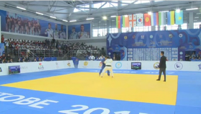 Aqtóbede jekpe-jek saraıy ashyldy