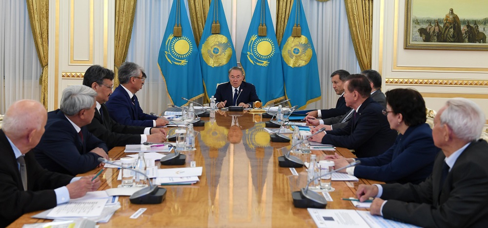 Nazarbaevqa latyn álipbıiniń jobasy tanystyryldy