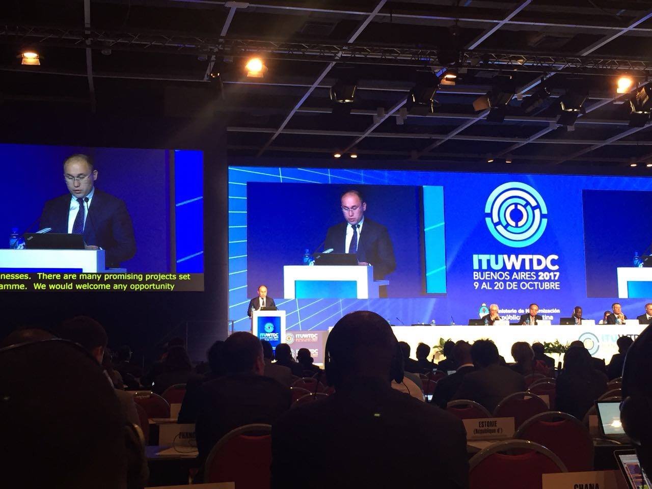 Dáýren Abaev Búkilálemdik elektr baılanysyn damytý konferensııasy aıasynda kezdesýler ótkizdi