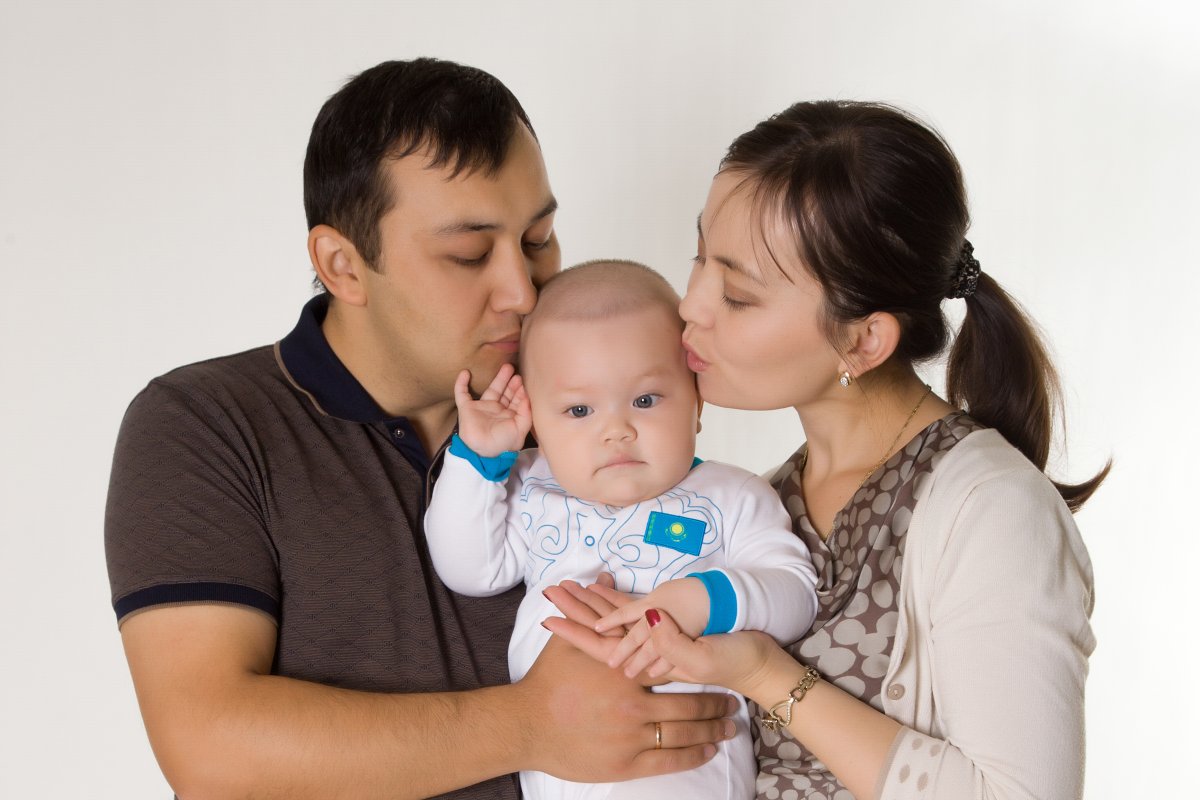 Elimizde 27 myń jetim jáne ata-ana qamqorlyǵynsyz qalǵan bala bar