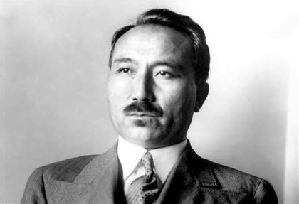 Búgin - Sáken Seıfýllınniń týǵan kúni