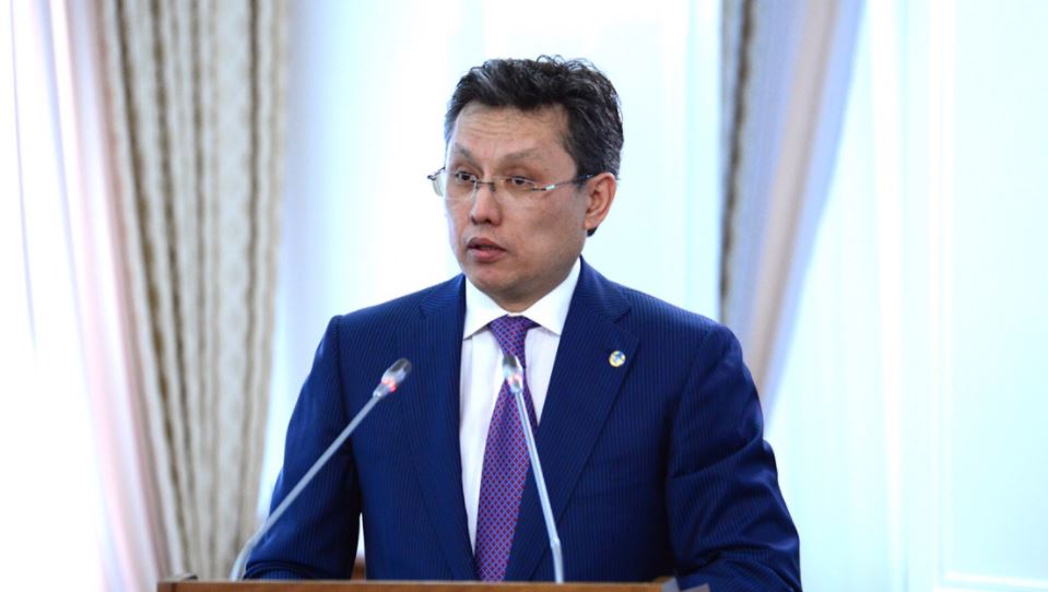 Bıyl memlekettik menshiktegi 300-ge jýyq nysan jekeshelendirildi — B. Sultanov