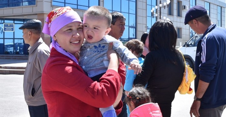 Memlekettik qoldaý aıasynda 335 otbasy jańa qonysqa kóshti