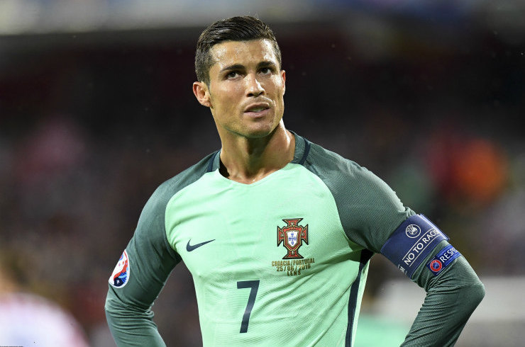 Ronaldý jyldyń eń úzdik fýtbolshysy atandy