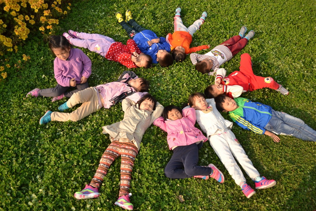 «Ata, men qaı tilde sóılep turmyn?..»