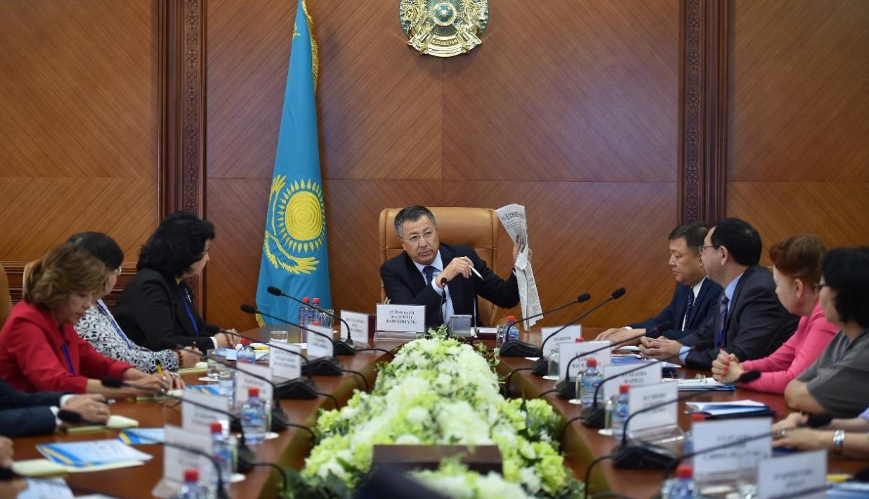 J.Túımebaev: Elbasymyzdyń latyn álipbıine qatysty Jarlyǵy elimizdegi eń basty oqıǵalardyń biri