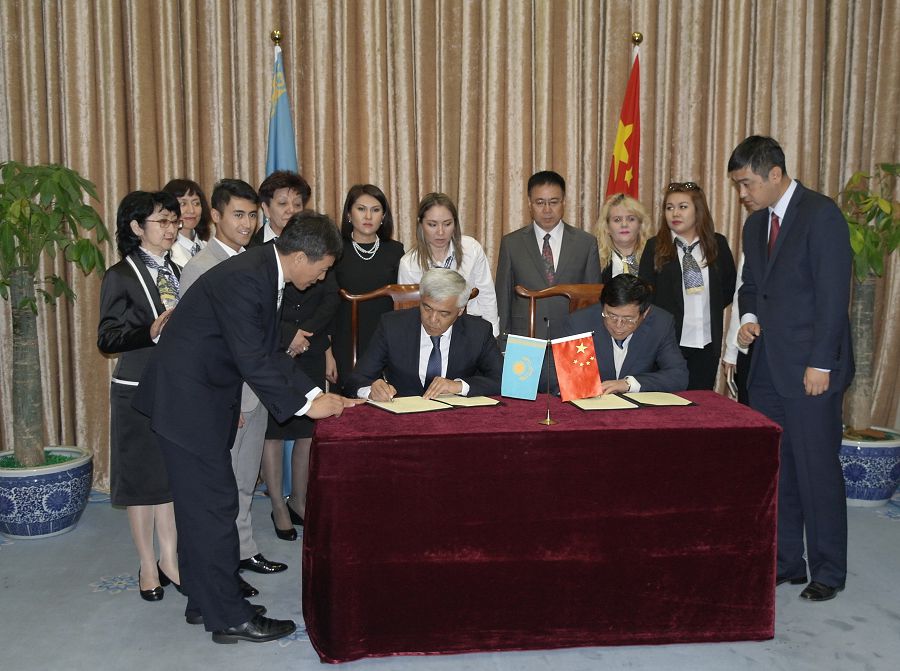 Qazaqstan men Qytaı ulttyq kitaphanalary tájirıbe almasty