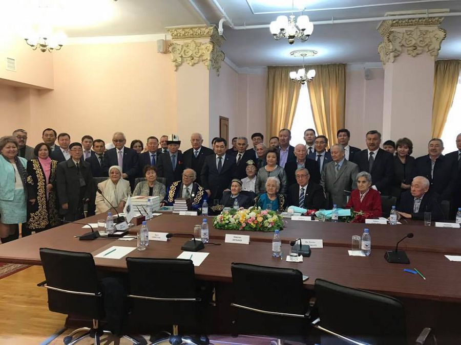 Akademıkter Elbasy Jarlyǵyn qoldady