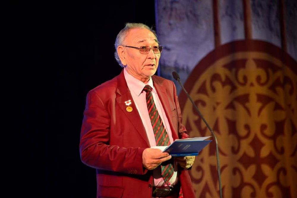 Atyraýda aqyn Qoıshyǵul Jylqyshıevtiń shyǵarmashylyq keshi ótti