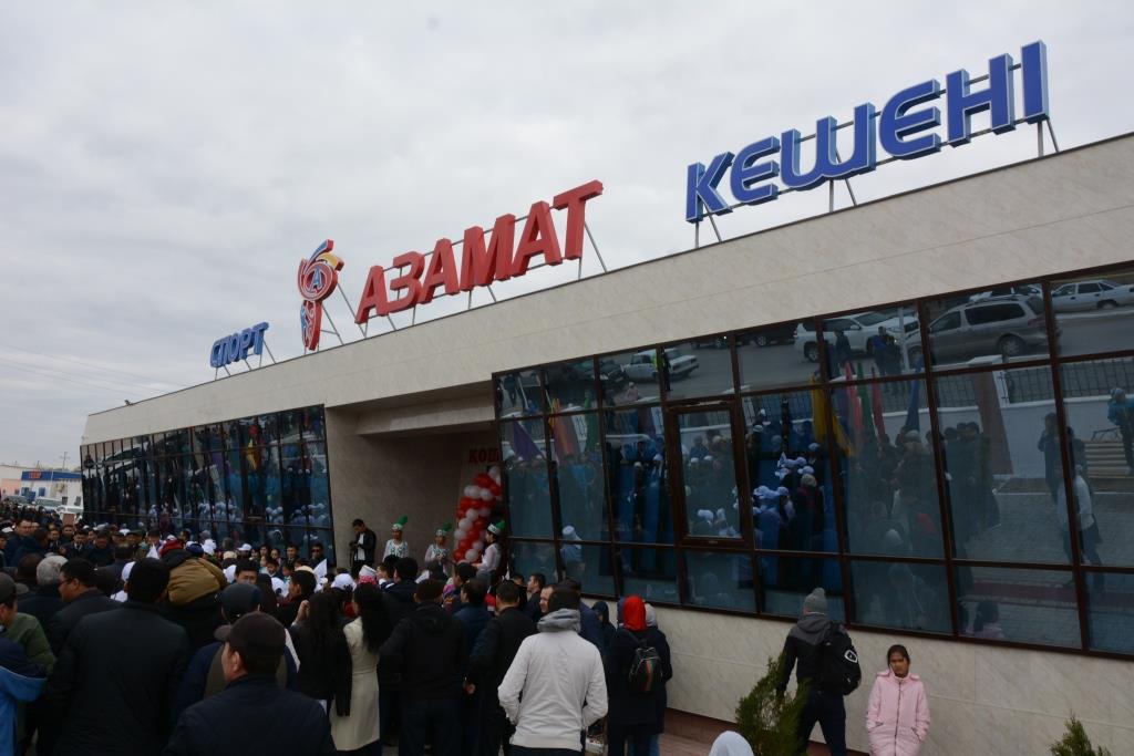 Mańǵystaýlyq kásipker óz aýylyna sport keshenin saldy